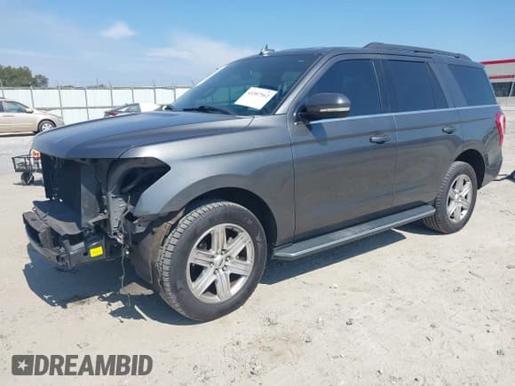 ✅ 2019 Ford Expedition XLT • VIN: 1FMJU1HT1KEA78642 • Lot: 43307562. Listed on IAAI with 158,378 mi. Free auction sales archive from the USA and detailed vehicle history report at DreamBid. Image 2.