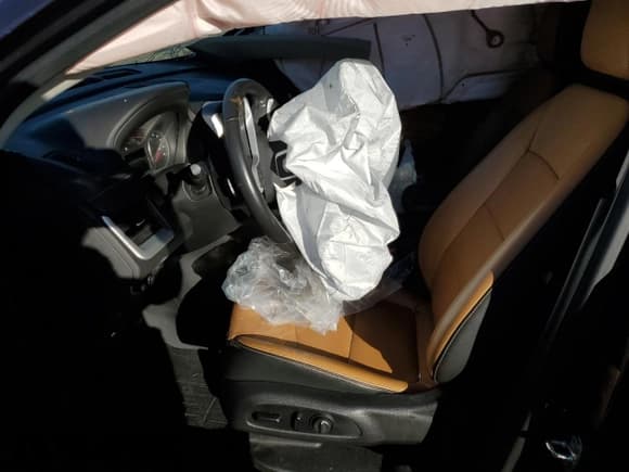 ✅ 2019 GMC Terrain SLT Diesel • VIN: 3GKALWEU3KL103174 • Лот: 76453474. Опубликован ранее на Copart с пробегом 57 500 миль. Бесплатный доступ к архиву аукционных продаж из США и подробный отчёт об истории автомобиля на DreamBid. Изображение 7.