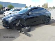 ✅ 2022 Tesla Model Y Long Range • VIN: 7SAYGDEE2NF458337 • Lot: 43656214. Wystawiony na IAAI z przebiegiem 38 307 mil. Bezpłatny archiwum sprzedaży aukcyjnych z USA i szczegółowy raport historii pojazdu na DreamBid. Zdjęcie 2.