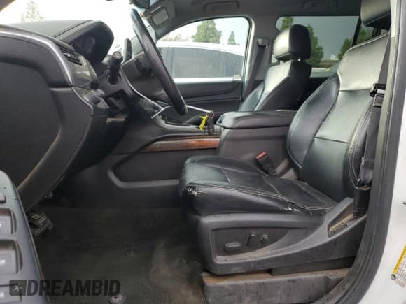 ✅ 2015 Chevrolet Suburban LS • VIN: 1GNSCHKC9FR667540 • Lot: 80908574. Wystawiony na Copart z przebiegiem 125 428 mil. Bezpłatny archiwum sprzedaży aukcyjnych z USA i szczegółowy raport historii pojazdu na DreamBid. Zdjęcie 7.