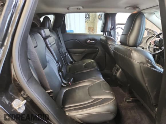 ✅ 2017 Jeep Cherokee Limited • VIN: 1C4PJMDB1HW519730 • Лот: 70580885. Опубликован ранее на Copart с пробегом 107 414 миль. Бесплатный доступ к архиву аукционных продаж из США и подробный отчёт об истории автомобиля на DreamBid. Изображение 10.