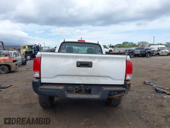 ✅ 2017 Toyota Tacoma SR • VIN: 5TFRX5GN8HX077669 • Лот: 41949088. Опубликован ранее на IAAI с пробегом 110 454 миль. Бесплатный доступ к архиву аукционных продаж из США и подробный отчёт об истории автомобиля на DreamBid. Изображение 17.