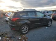 ✅ 2019 Ford Escape SE • VIN: 1FMCU0GD8KUA50713 • Lot: 92065555. Wystawiony na Copart z przebiegiem 143 878 mil. Bezpłatny archiwum sprzedaży aukcyjnych z USA i szczegółowy raport historii pojazdu na DreamBid. Zdjęcie 3.