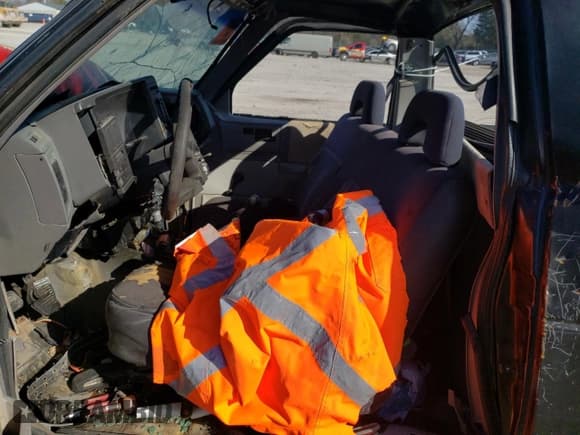 ✅ 1993 Chevrolet S-10 X96 • VIN: 1GCCS14R1P0187748 • Лот: 86445524. Опубликован ранее на Copart с пробегом 211 944 миль. Бесплатный доступ к архиву аукционных продаж из США и подробный отчёт об истории автомобиля на DreamBid. Изображение 7.