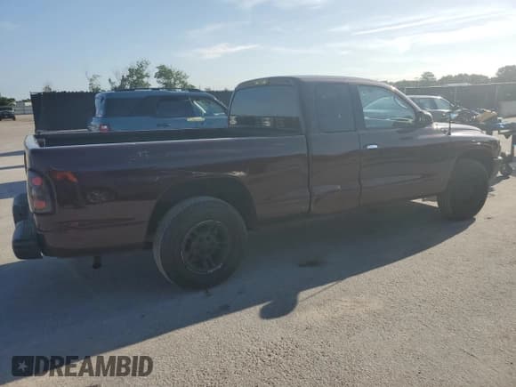 ✅ 2001 Dodge Dakota • VIN: 1B7GL22X01S341545 • Lot: 61017545. Wystawiony na Copart z przebiegiem 207 187 mil. Bezpłatny archiwum sprzedaży aukcyjnych z USA i szczegółowy raport historii pojazdu na DreamBid. Zdjęcie 3.