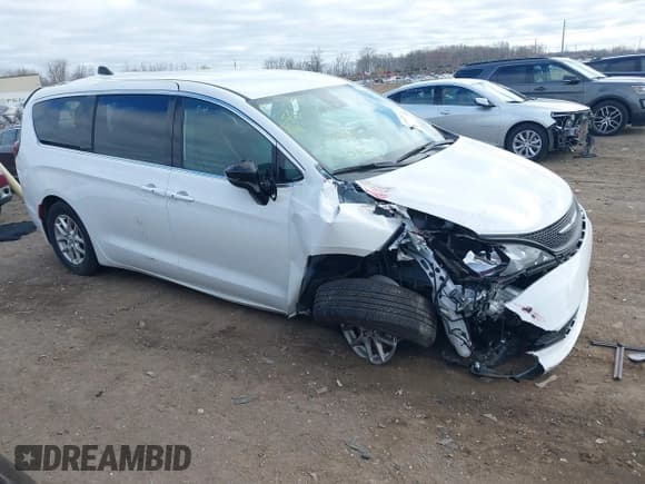 ✅ 2025 Chrysler Voyager LX • VIN: 2C4RC1CG5SR537954 • Lot: 41969287. Wystawiony na IAAI z przebiegiem 2 185 mil. Bezpłatny archiwum sprzedaży aukcyjnych z USA i szczegółowy raport historii pojazdu na DreamBid. Zdjęcie 1.