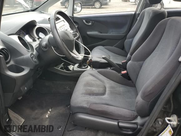 ✅ 2011 Honda Fit Sport • VIN: JHMGE8G54BC007825 • Lot: 81746765. Wystawiony na Copart z przebiegiem 161 250 mil. Bezpłatny archiwum sprzedaży aukcyjnych z USA i szczegółowy raport historii pojazdu na DreamBid. Zdjęcie 7.