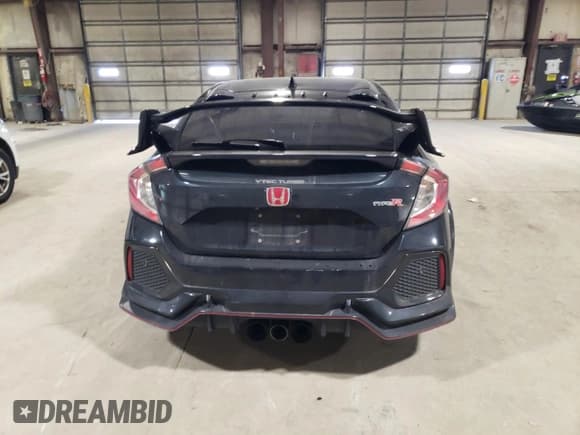 ✅ 2017 Honda Civic Type R Touring • VIN: SHHFK8G75HU200700 • Lot: 72267994. Wystawiony na Copart z przebiegiem 85 454 mil. Bezpłatny archiwum sprzedaży aukcyjnych z USA i szczegółowy raport historii pojazdu na DreamBid. Zdjęcie 6.