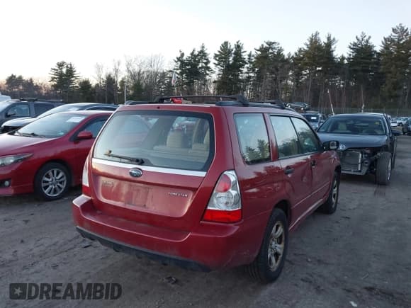 ✅ 2007 Subaru Forester X • VIN: JF1SG636X7G726432 • Lot: 43742015. Listed on IAAI with 162,300 mi. Free auction sales archive from the USA and detailed vehicle history report at DreamBid. Image 4.