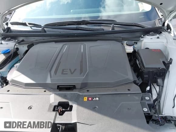 ✅ 2025 Hyundai Ioniq 5 SE • VIN: 7YAKM4DA8SY002745 • Лот: 42135641. Опубликован ранее на IAAI с пробегом 686 миль. Бесплатный доступ к архиву аукционных продаж из США и подробный отчёт об истории автомобиля на DreamBid. Изображение 10.