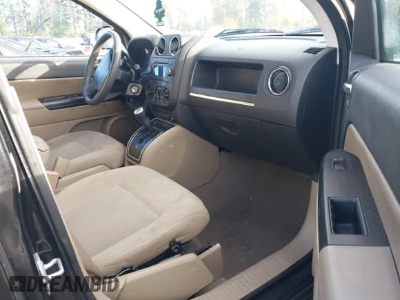 ✅ 2009 Jeep Compass Sport • VIN: 1J4FT47B99D187366 • Лот: 43618889. Опубликован ранее на IAAI с пробегом 151 967 миль. Бесплатный доступ к архиву аукционных продаж из США и подробный отчёт об истории автомобиля на DreamBid. Изображение 5.