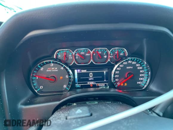 ✅ 2016 Chevrolet Silverado 2500HD LT • VIN: 1GC2KVEG1GZ407479 • Lot: 66373795. Wystawiony na Copart z przebiegiem 97 886 mil. Bezpłatny archiwum sprzedaży aukcyjnych z USA i szczegółowy raport historii pojazdu na DreamBid. Zdjęcie 9.