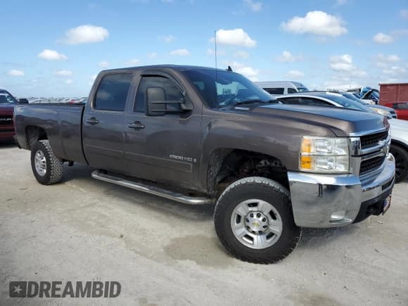 ✅ 2008 Chevrolet Silverado 2500HD 1LT • VIN: 1GCHC23638F112984 • Lot: 78577554. Wystawiony na Copart z przebiegiem 196 571 mil. Bezpłatny archiwum sprzedaży aukcyjnych z USA i szczegółowy raport historii pojazdu na DreamBid. Zdjęcie 4.