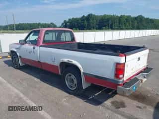 1988 Dodge Dakota z VIN 1B7FN14X4JS766943, wystawiony jako IAAI lot #42588206 z przebiegiem 183 527 mil mil oraz . Historia ofert i sprzedaży dostępna na DreamBid. Obrazek 3.