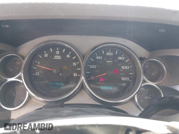 ✅ 2007 GMC Sierra 2500HD Work Truck • VIN: 1GTHC24K77E515124 • Lot: 42057276. Wystawiony na IAAI z przebiegiem 92 370 mil. Bezpłatny archiwum sprzedaży aukcyjnych z USA i szczegółowy raport historii pojazdu na DreamBid. Zdjęcie 7.