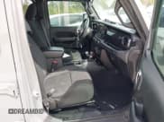 ✅ 2021 Jeep Wrangler Unlimited Sport S • VIN: 1C4HJXDG1MW594522 • Lot: 41715891. Wystawiony na IAAI z przebiegiem 88 821 mil. Bezpłatny archiwum sprzedaży aukcyjnych z USA i szczegółowy raport historii pojazdu na DreamBid. Zdjęcie 5.