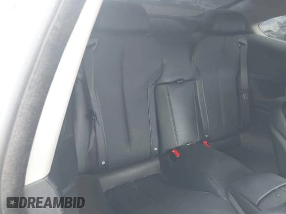 ✅ 2012 BMW 6 Series 650i xDrive • VIN: WBALX5C58CC893970 • Lot: 42214890. Listed on IAAI with 110,960 mi. Free auction sales archive from the USA and detailed vehicle history report at DreamBid. Image 8.