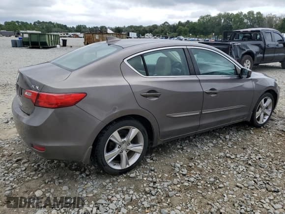 ✅ 2013 Acura ILX Technology • VIN: 19VDE1F76DE004668 • Лот: 84451255. Опубликован ранее на Copart с пробегом 183 019 миль. Бесплатный доступ к архиву аукционных продаж из США и подробный отчёт об истории автомобиля на DreamBid. Изображение 3.
