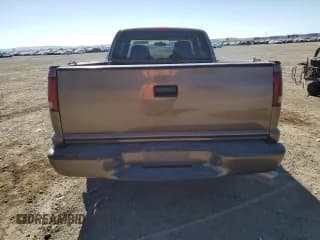 ✅ 2003 Chevrolet S-10 LS • VIN: 1GCCS19X038106564 • Лот: 46473045. Опубликован ранее на Copart с пробегом 159 955 миль. Бесплатный доступ к архиву аукционных продаж из США и подробный отчёт об истории автомобиля на DreamBid. Изображение 6.