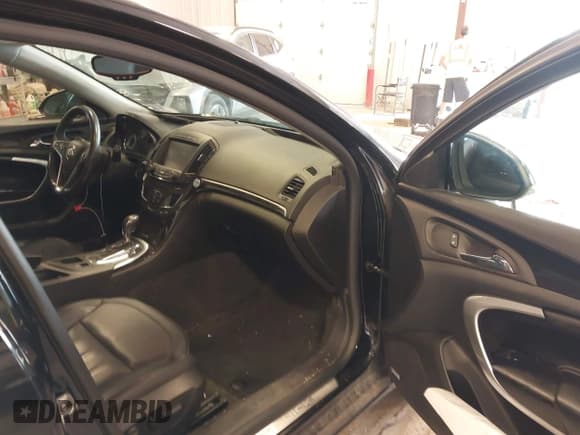 ✅ 2016 Buick Regal Premium II • VIN: 2G4GS5GX5G9197705 • Lot: 42886603. Wystawiony na IAAI z przebiegiem 183 665 mil. Bezpłatny archiwum sprzedaży aukcyjnych z USA i szczegółowy raport historii pojazdu na DreamBid. Zdjęcie 5.