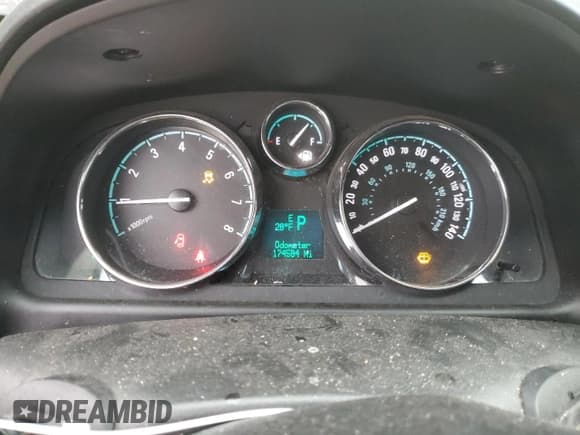 ✅ 2014 Chevrolet Captiva Sport LT • VIN: 3GNAL3EK1ES552525 • Lot: 43402145. Wystawiony na Copart z przebiegiem 174 584 mil. Bezpłatny archiwum sprzedaży aukcyjnych z USA i szczegółowy raport historii pojazdu na DreamBid. Zdjęcie 9.