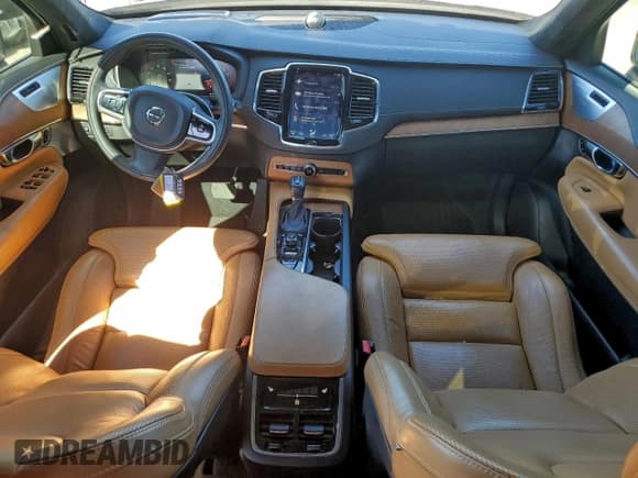 ✅ 2019 Volvo XC90 Inscription • VIN: YV4A22PL9K1501893 • Lot: 91418225. Wystawiony na Copart z przebiegiem 44 041 mil. Bezpłatny archiwum sprzedaży aukcyjnych z USA i szczegółowy raport historii pojazdu na DreamBid. Zdjęcie 8.