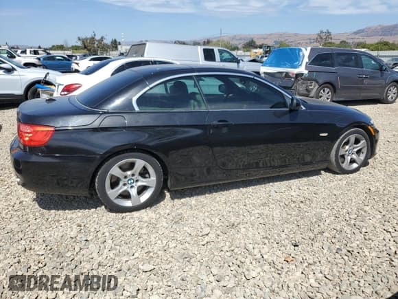 ✅ 2011 BMW 3 Series 335i • VIN: WBADX7C5XBE742308 • Lot: 81414295. Listed on Copart with 114,582 mi. Free auction sales archive from the USA and detailed vehicle history report at DreamBid. Image 3.