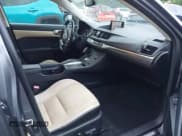 ✅ 2014 Lexus CT 200h • VIN: JTHKD5BH3E2185426 • Лот: 42590083. Опубликован ранее на IAAI с пробегом 136 954 миль. Бесплатный доступ к архиву аукционных продаж из США и подробный отчёт об истории автомобиля на DreamBid. Изображение 5.