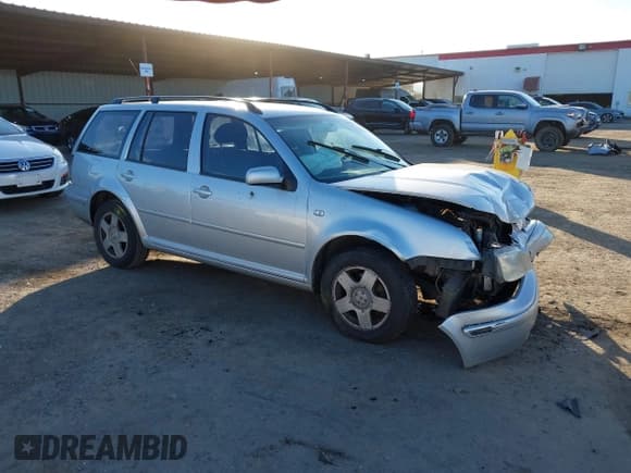 ✅ 2003 Volkswagen Jetta • VIN: WVWSP61J93W584513 • Lot: 41361393. Listed on IAAI with 390,140 mi. Free auction sales archive from the USA and detailed vehicle history report at DreamBid. Image 1.