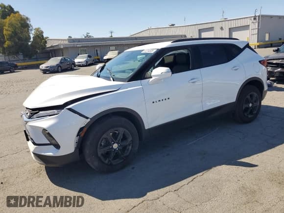 ✅ 2024 Chevrolet Blazer LT • VIN: 3GNKBDR45RS197857 • Lot: 81234505. Listed on Copart with 18,087 mi. Free auction sales archive from the USA and detailed vehicle history report at DreamBid. Image 1.
