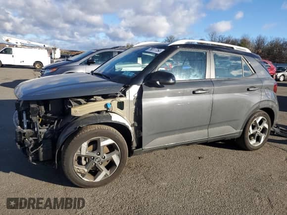 2023 Hyundai Venue SEL с VIN KMHRC8A3XPU258532, выставлен на аукционе Copart как лот 79817754 с пробегом 11 711 миль миль и Списание • Salvage title. История ставок и продаж доступна на DreamBid. Изображение 1.
