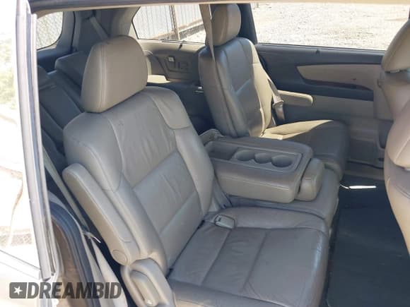 ✅ 2012 Honda Odyssey Touring • VIN: 5FNRL5H96CB018197 • Лот: 43124962. Опубликован ранее на IAAI с пробегом 225 404 миль. Бесплатный доступ к архиву аукционных продаж из США и подробный отчёт об истории автомобиля на DreamBid. Изображение 8.