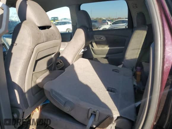 2009 Chevrolet Traverse LS z VIN 1GNER13D29S169705, wystawiony jako Copart lot #84829105 z przebiegiem 215 828 mil mil oraz Czysty tytuł • Clean title. Historia ofert i sprzedaży dostępna na DreamBid. Obrazek 10.