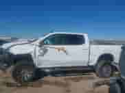 2022 Chevrolet Silverado 1500 LT z VIN 1GCPWCED9NZ194847, wystawiony jako IAAI lot #41697455 z przebiegiem 18 174 mil mil oraz . Historia ofert i sprzedaży dostępna na DreamBid. Obrazek 14.