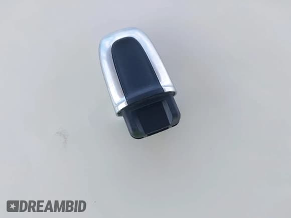 ✅ 2025 Porsche Macan • VIN: WP1AA2A5XSLB03143 • Lot: 43581011. Wystawiony na IAAI z przebiegiem 3 122 mil. Bezpłatny archiwum sprzedaży aukcyjnych z USA i szczegółowy raport historii pojazdu na DreamBid. Zdjęcie 11.