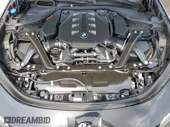 ✅ 2024 BMW 7 Series 760i xDrive • VIN: WBA33EJ02RCP63291 • Lot: 58191315. Wystawiony na Copart z przebiegiem 47 543 mil. Bezpłatny archiwum sprzedaży aukcyjnych z USA i szczegółowy raport historii pojazdu na DreamBid. Zdjęcie 11.