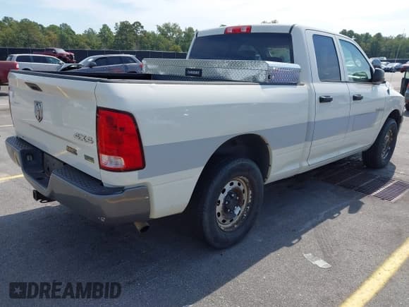 ✅ 2009 Dodge 1500 SLT • VIN: 1D3HV18P19S819765 • Lot: 43220248. Wystawiony na IAAI z przebiegiem 166 867 mil. Bezpłatny archiwum sprzedaży aukcyjnych z USA i szczegółowy raport historii pojazdu na DreamBid. Zdjęcie 4.