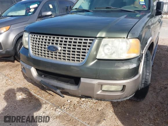 ✅ 2003 Ford Expedition Eddie Bauer • VIN: 1FMFU17LX3LA65117 • Lot: 43486518. Wystawiony na IAAI z przebiegiem 212 331 mil. Bezpłatny archiwum sprzedaży aukcyjnych z USA i szczegółowy raport historii pojazdu na DreamBid. Zdjęcie 6.