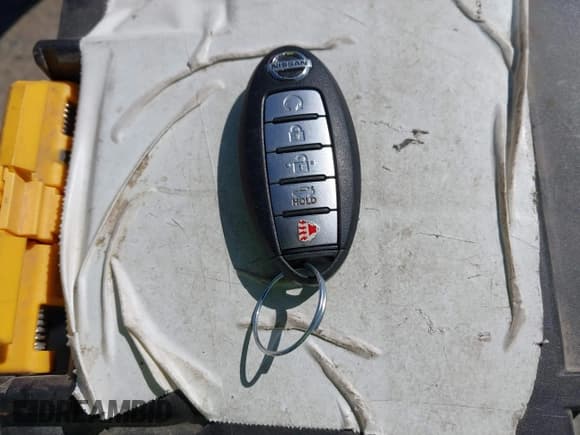 ✅ 2017 Nissan Maxima SV • VIN: 1N4AA6AP9HC442677 • Лот: 42756818. Опубликован ранее на IAAI с пробегом 91 287 миль. Бесплатный доступ к архиву аукционных продаж из США и подробный отчёт об истории автомобиля на DreamBid. Изображение 11.