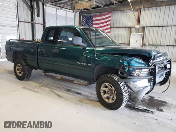 1998 Dodge 1500 с VIN 3B7HF13Z1WG221063, выставлен на аукционе Copart как лот 68838034 с пробегом 148 783 миль миль и Списание • Salvage title. История ставок и продаж доступна на DreamBid. Изображение 4.