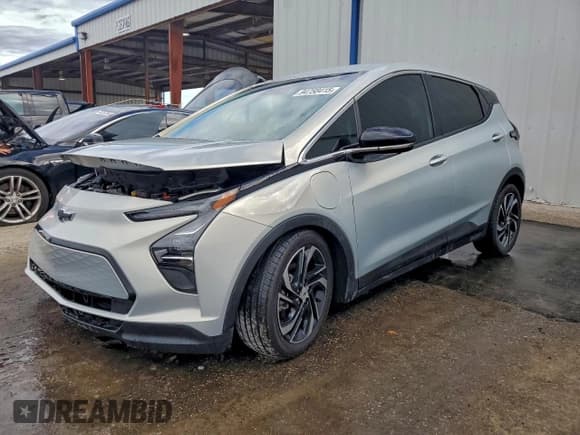 ✅ 2023 Chevrolet Bolt EV 2LT • VIN: 1G1FX6S02P4197979 • Lot: 94758415. Wystawiony na Copart z przebiegiem 10 790 mil. Bezpłatny archiwum sprzedaży aukcyjnych z USA i szczegółowy raport historii pojazdu na DreamBid. Zdjęcie 1.