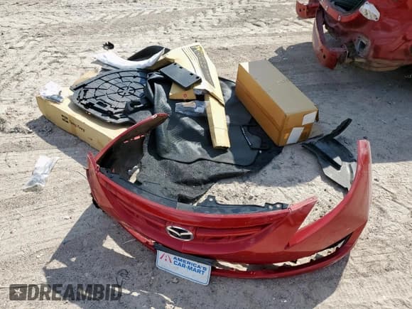 ✅ 2013 Mazda 6 i Sport • VIN: 1YVHZ8BH6D5M06281 • Lot: 85895615. Listed on Copart with 127,498 mi. Free auction sales archive from the USA and detailed vehicle history report at DreamBid. Image 12.