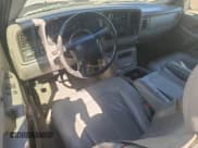 ✅ 2002 Chevrolet Silverado 1500 LT • VIN: 2GCEC19T421355647 • Lot: 85381495. Wystawiony na Copart z przebiegiem 170 288 mil. Bezpłatny archiwum sprzedaży aukcyjnych z USA i szczegółowy raport historii pojazdu na DreamBid. Zdjęcie 8.