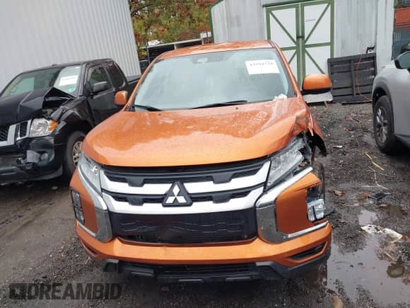 2024 Mitsubishi Outlander S z VIN JA4ARUAU2RU009494, wystawiony jako IAAI lot #43594729 z przebiegiem 37 503 mil mil oraz . Historia ofert i sprzedaży dostępna na DreamBid. Obrazek 12.