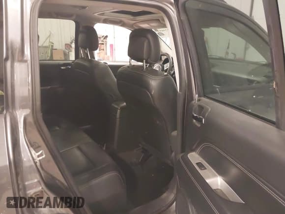 ✅ 2017 Jeep Compass High Altitude • VIN: 1C4NJDEB1HD127400 • Lot: 43729893. Wystawiony na IAAI z przebiegiem 91 821 mil. Bezpłatny archiwum sprzedaży aukcyjnych z USA i szczegółowy raport historii pojazdu na DreamBid. Zdjęcie 8.