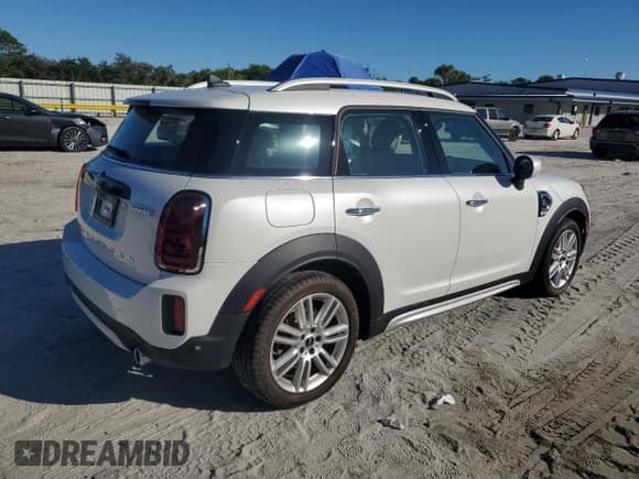 ✅ 2024 MINI Countryman Cooper S • VIN: WMZ53BR06R3S24526 • Lot: 90802655. Wystawiony na Copart z przebiegiem 2 416 mil. Bezpłatny archiwum sprzedaży aukcyjnych z USA i szczegółowy raport historii pojazdu na DreamBid. Zdjęcie 3.