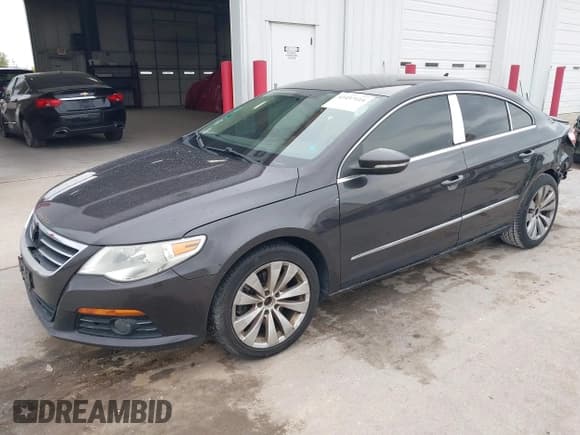 ✅ 2010 Volkswagen CC Sport • VIN: WVWML7AN2AE510107 • Lot: 43457114. Wystawiony na IAAI z przebiegiem 178 867 mil. Bezpłatny archiwum sprzedaży aukcyjnych z USA i szczegółowy raport historii pojazdu na DreamBid. Zdjęcie 2.