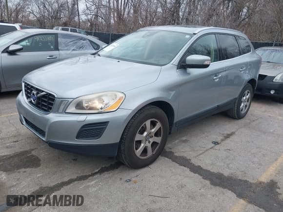 ✅ 2012 Volvo XC60 3.2L • VIN: YV4952DL3C2327880 • Лот: 41215399. Опубликован ранее на IAAI с пробегом 213 992 миль. Бесплатный доступ к архиву аукционных продаж из США и подробный отчёт об истории автомобиля на DreamBid. Изображение 2.