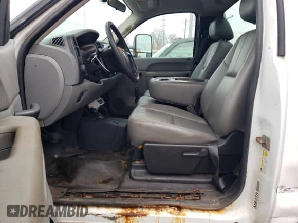 2010 Chevrolet Silverado 3500HD SRW Work Truck с VIN 1GC3KZBG3AF135364, выставлен на аукционе Copart как лот 81916204 с пробегом 8 252 миль миль и Чистый • Clean title. История ставок и продаж доступна на DreamBid. Изображение 7.