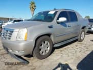 ✅ 2007 Cadillac Escalade EXT • VIN: 3GYFK62847G157394 • Лот: 43784343. Опубликован ранее на IAAI с пробегом 167 316 миль. Бесплатный доступ к архиву аукционных продаж из США и подробный отчёт об истории автомобиля на DreamBid. Изображение 2.